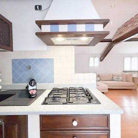 Elegante Mansarda 300Mt Dal Mare - Centro - Wifi Daire Savona Dış mekan fotoğraf