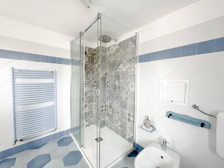 Elegante Mansarda 300Mt Dal Mare - Centro - Wifi Daire Savona Dış mekan fotoğraf