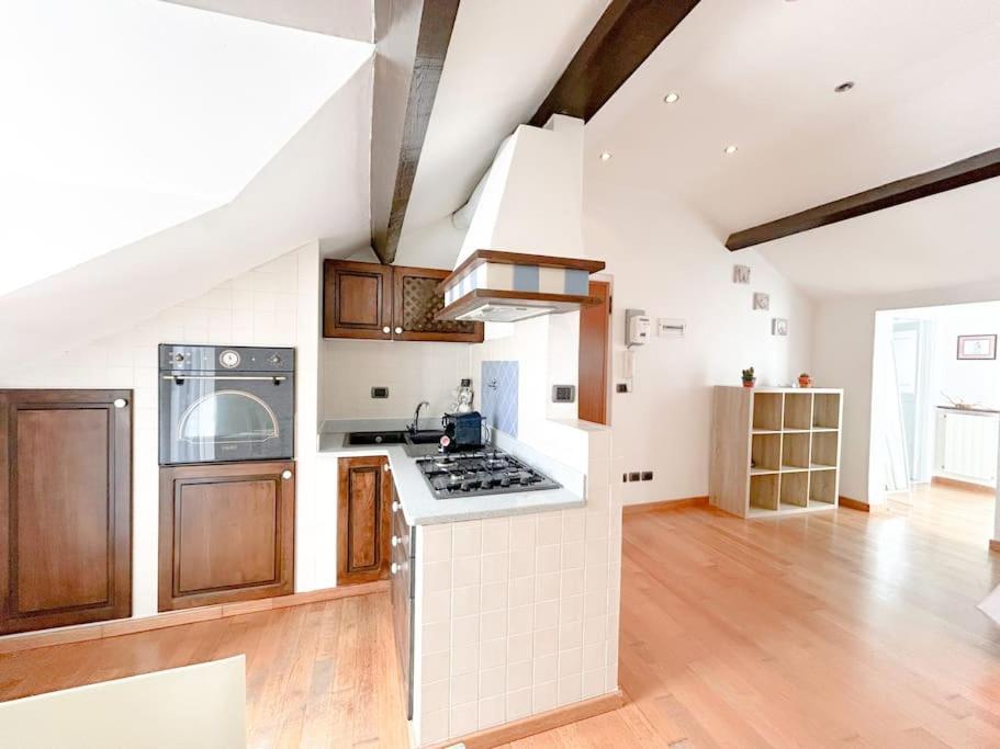 Elegante Mansarda 300Mt Dal Mare - Centro - Wifi Daire Savona Dış mekan fotoğraf