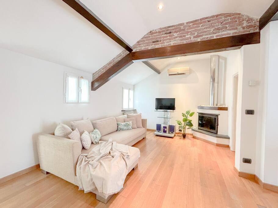 Elegante Mansarda 300Mt Dal Mare - Centro - Wifi Daire Savona Dış mekan fotoğraf